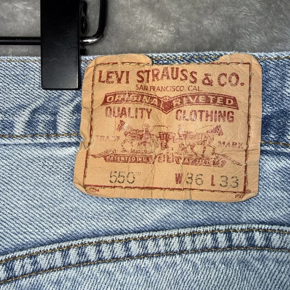 Vintage Levis 550 Jeans Mens 36x32 Light Relaxed Fit‎ Tapered Denim Y2K